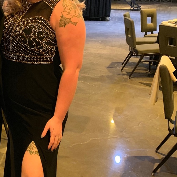 Black beaded dress - Picture 3 of 6